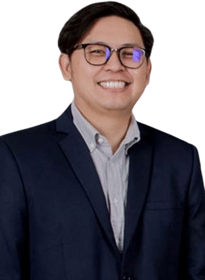 Dr. Issarapong Khuankrue(white)